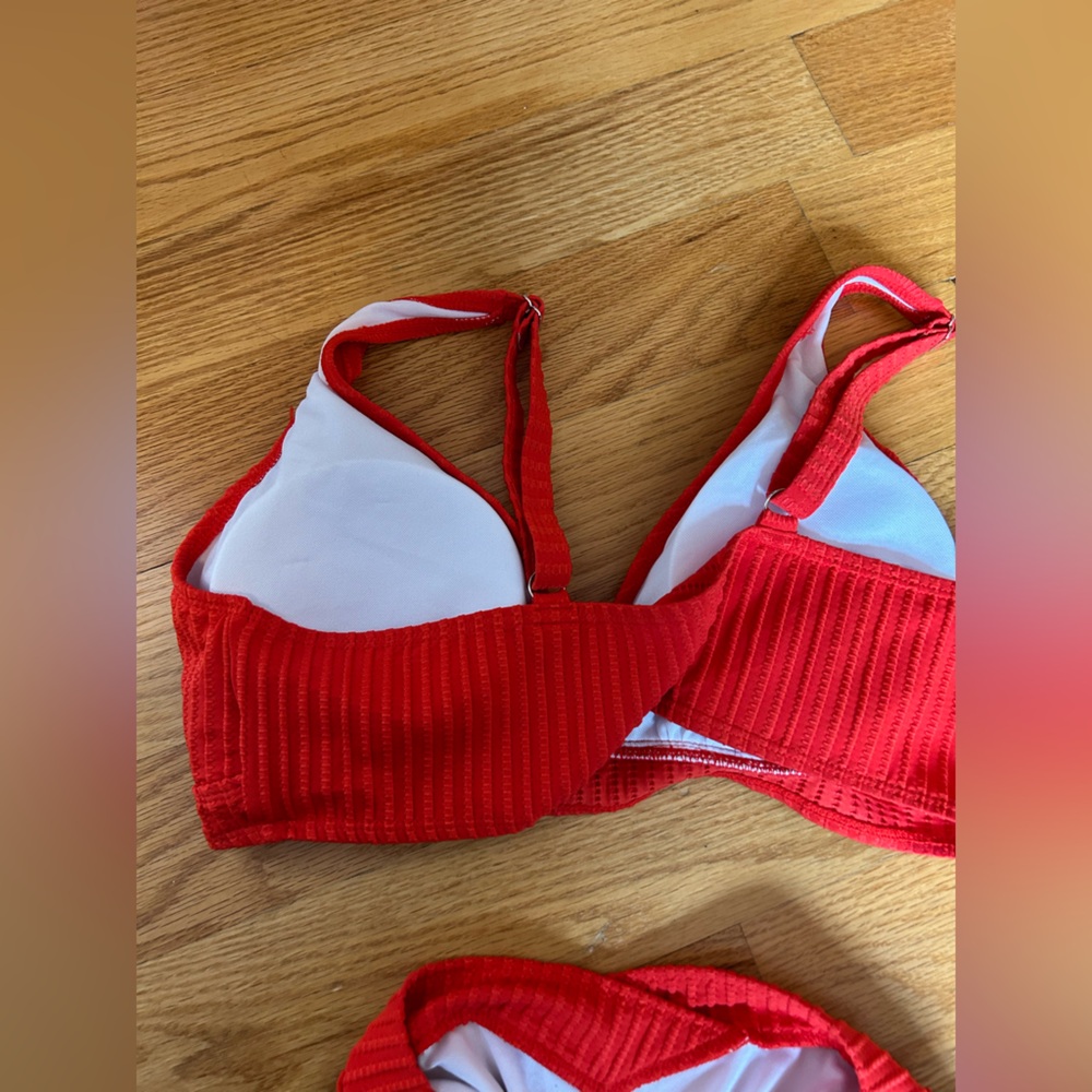 Red Bikini Set - Picture 4 of 5